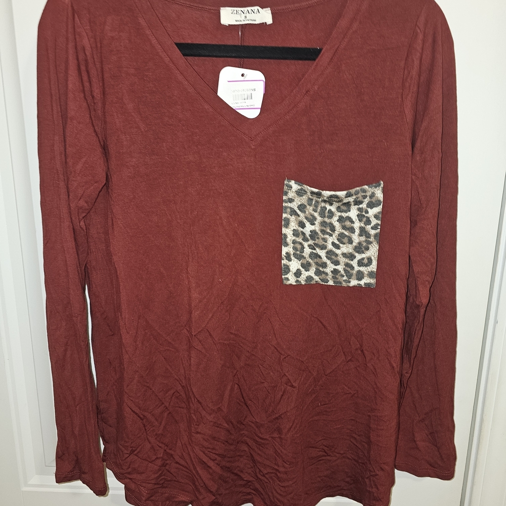 Zenana Outfitters Women's Rust Top with Leopard Pocket